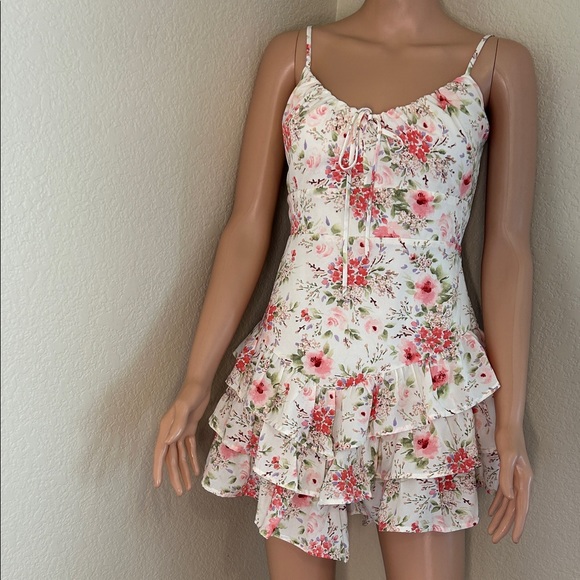 One Clothing Cream Floral Dress mini layered corset top lace back SZ M strappy - Picture 2 of 7